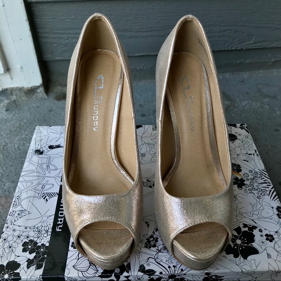 Champagne/Gold Peep Toe Platform Heel Pumps - Picture 3 of 7